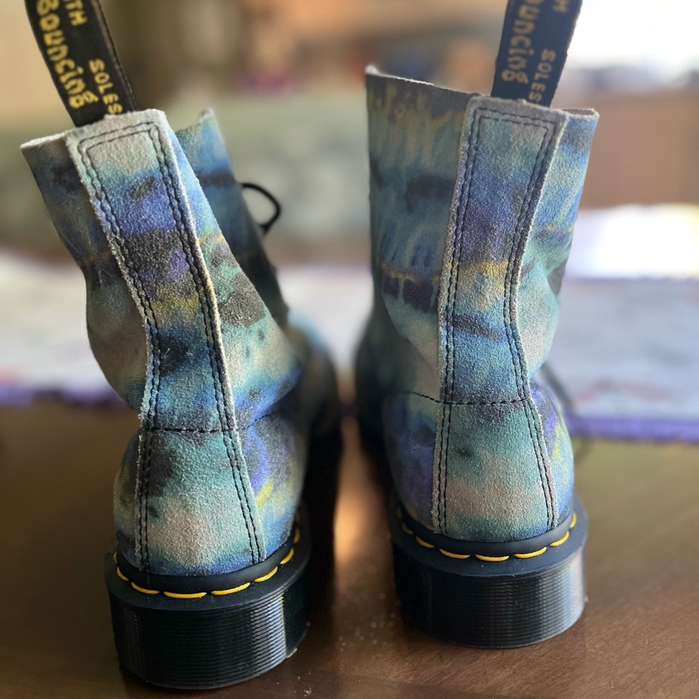Doc Martens - Picture 3 of 5